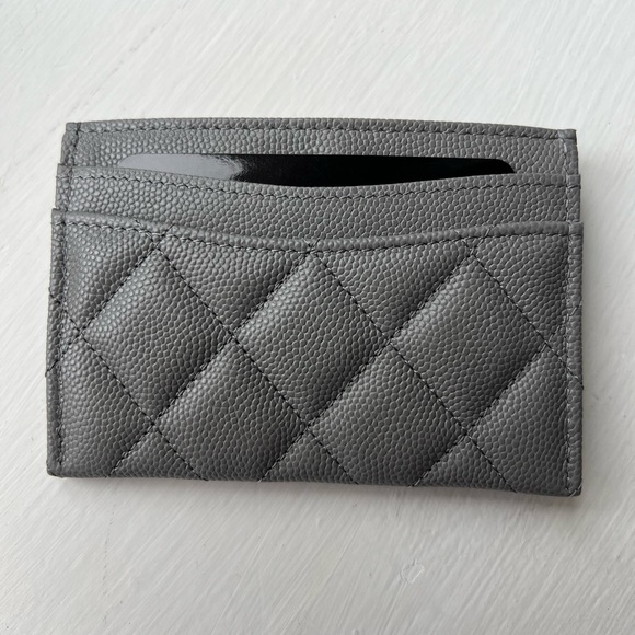 Chanel cardholder Light Gray 2024 - Picture 2 of 5